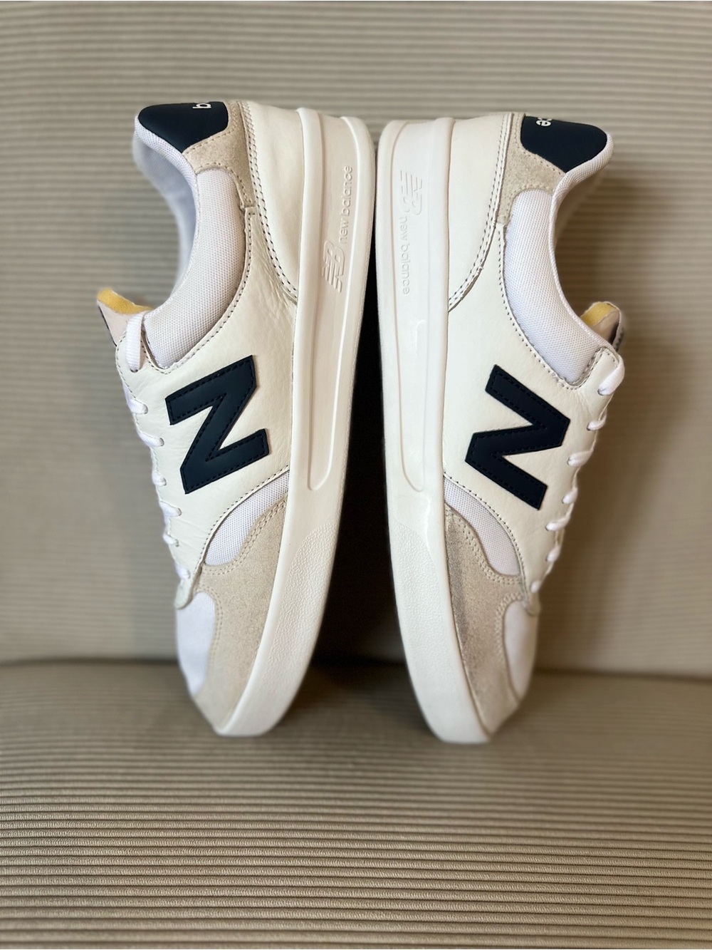 New Balance Men’s CT300 v3 Court Sneakers in the "White/Navy" size 10 - Picture 4 of 9